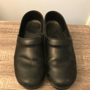 Matte Black Dansko Size 38